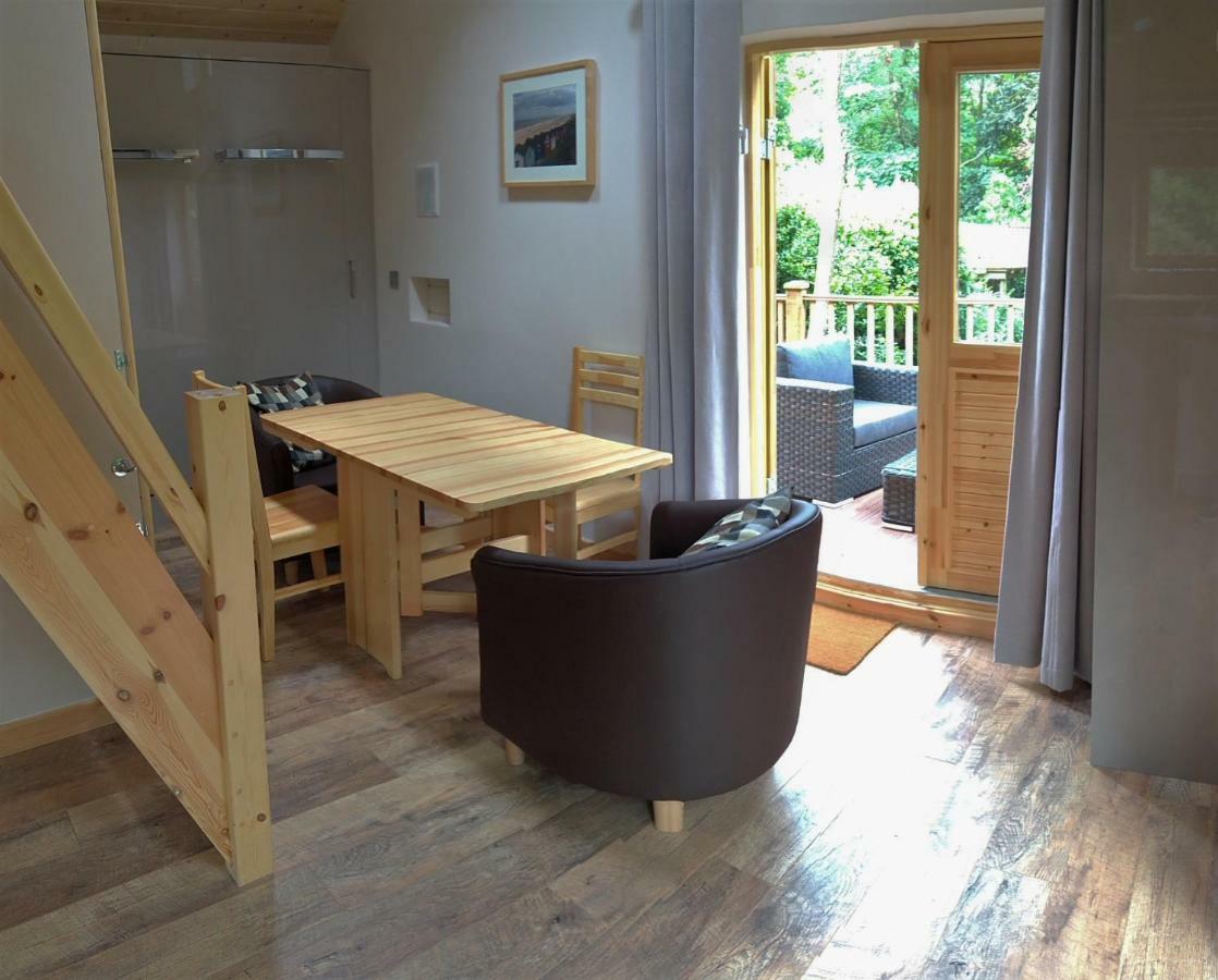 Alum Chine Log Cabin Villa Bournemouth Exterior foto
